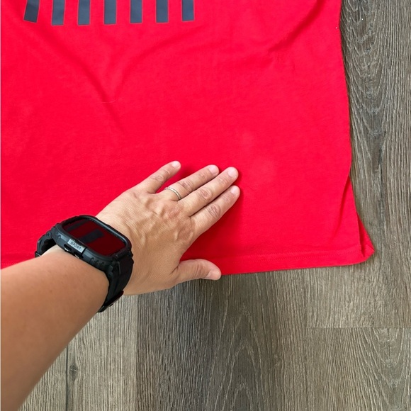 Under Armour Men's Bold Red Tee - Picture 7 of 9